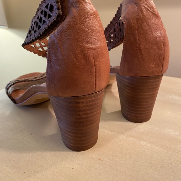 Tan Leather Sandals - Picture 5 of 7